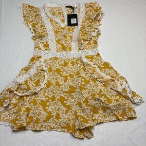 Alamia Yellow Floral Sleeveless Shorts Romper Women’s Medium New